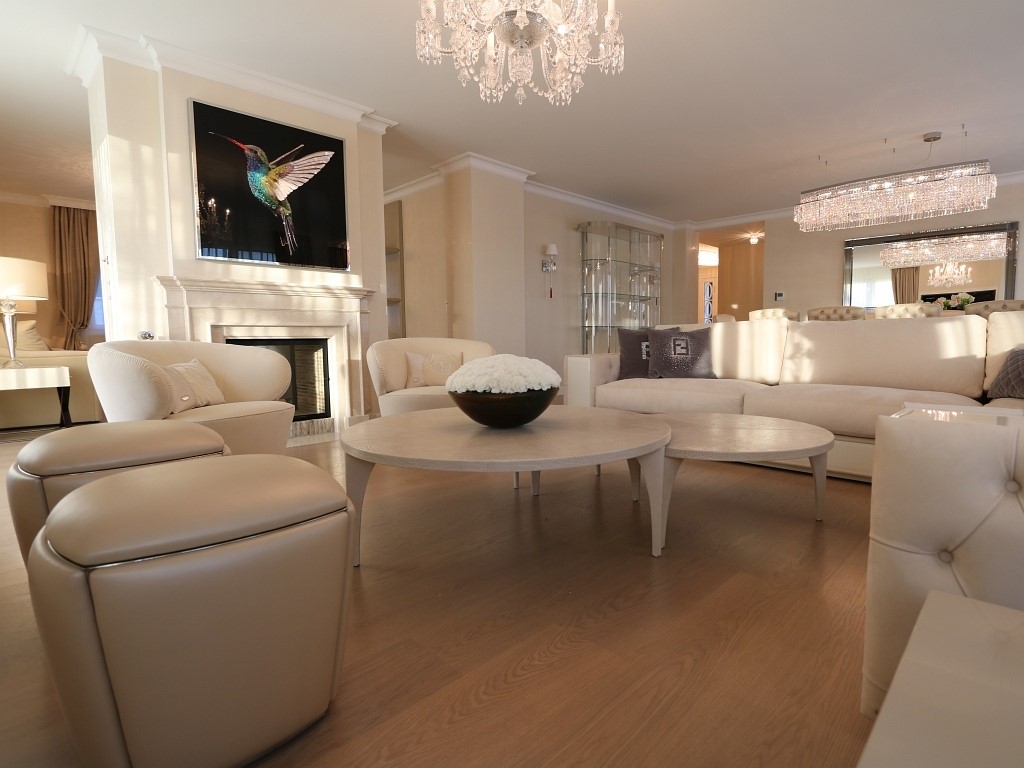 Villa Zürich Goldküste (vorher-nachher) - Planung, Projektierung, Bauleitung, Innenausbau, Inneneinrichtung - Decoris Interior Design Zürich - Innenarchitektur Zürich und Inneneinrichtung Zürich am Zürichberg mit auf Sie persönlich zugeschnittenen Inneneinrichtungskonzepten. Ihre Experten für Innenarchitektur in Zürich und Inneneinrichtung in Zürich am Zürichberg