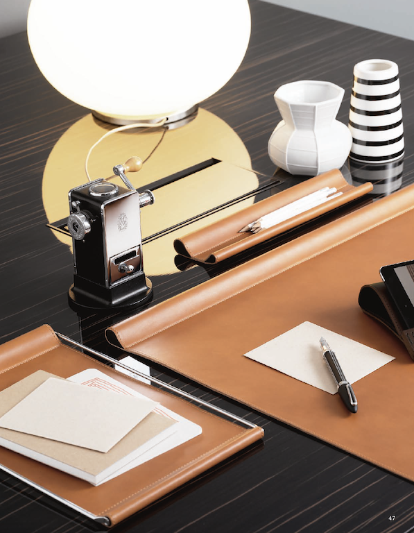 Arte Cuoio Leder – Accessoires – Diese Accessoires von Arte Cuoio Leder sind erhältlich bei Decoris Interior Design in Zürich mit Showroom am Bleicherweg – Innenarchitektur Zürich und Inneneinrichtung Zürich – Ihre Experten für Innenarchitektur, Planung, Bauleitung, Ausführung, Gestaltung