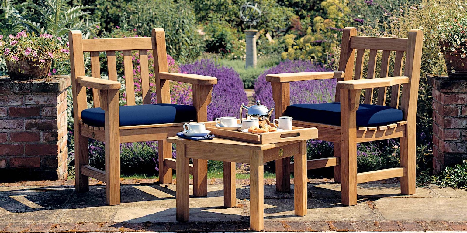 Barlow Tyrie Gartenmöbel - diese Gartenmöbel von Barlow Tyrie sind erhältlich bei Decoris Interior Design in Zürich mit Showroom am Bleicherweg - Innenarchitektur Zürich und Inneneinrichtung Zürich – Ihre Experten für Innenarchitektur, Planung, Bauleitung, Ausführung, Gestaltung