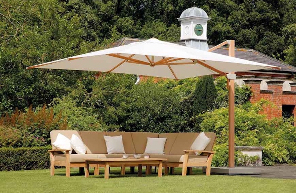 Barlow Tyrie Sonnenschirme - diese Sonnenschirme von Barlow Tyrie sind erhältlich bei Decoris Interior Design in Zürich mit Showroom am Bleicherweg - Innenarchitektur Zürich und Inneneinrichtung Zürich – Ihre Experten für Innenarchitektur, Planung, Bauleitung, Ausführung, Gestaltung