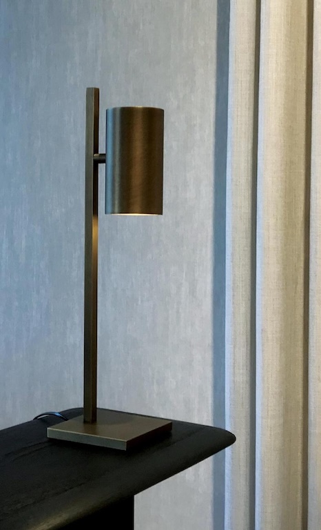 Davidts Lighting - Stéphane Davidts – Beleuchtung – Diese Beleuchtung von Davidts Lighting - Stéphane Davidts ist erhältlich bei Decoris Interior Design in Zürich mit Showroom am Bleicherweg - Innenarchitektur Zürich und Inneneinrichtung Zürich – Ihre Experten für Innenarchitektur, Planung, Bauleitung, Ausführung, Gestaltung