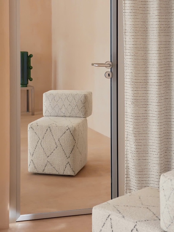 Dominique Kieffer by Rubelli Venezia Stoffe – Diese Stoffe von Dominique Kieffer by Rubelli Venenzia sind erhältlich bei Decoris Interior Design in Zürich mit Showroom am Bleicherweg - Innenarchitektur Zürich und Inneneinrichtung Zürich – Ihre Experten für Innenarchitektur, Planung, Bauleitung, Ausführung, Gestaltung