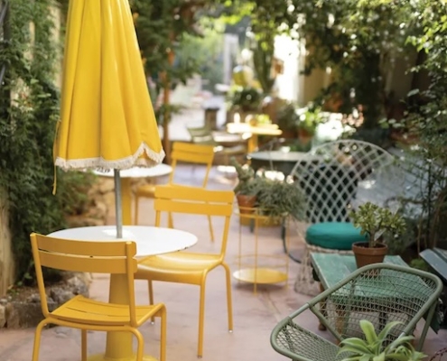 Fermob Gartenmöbel - diese Gartenmöbel von Fermob sind erhältlich bei Decoris Interior Design in Zürich mit Showroom am Bleicherweg - Innenarchitektur Zürich und Inneneinrichtung Zürich – Ihre Experten für Innenarchitektur, Planung, Bauleitung, Ausführung, Gestaltung