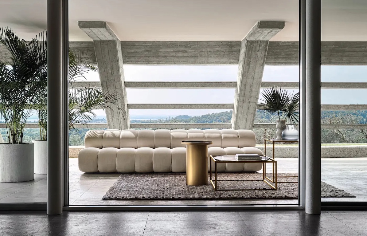 Gianfranco Ferré Home Möbel – Diese Möbel von Gianfranco Ferré Home sind erhältlich bei Decoris Interior Design in Zürich mit Showroom am Bleicherweg - Innenarchitektur Zürich und Inneneinrichtung Zürich – Ihre Experten für Innenarchitektur, Planung, Bauleitung, Ausführung, Gestaltung