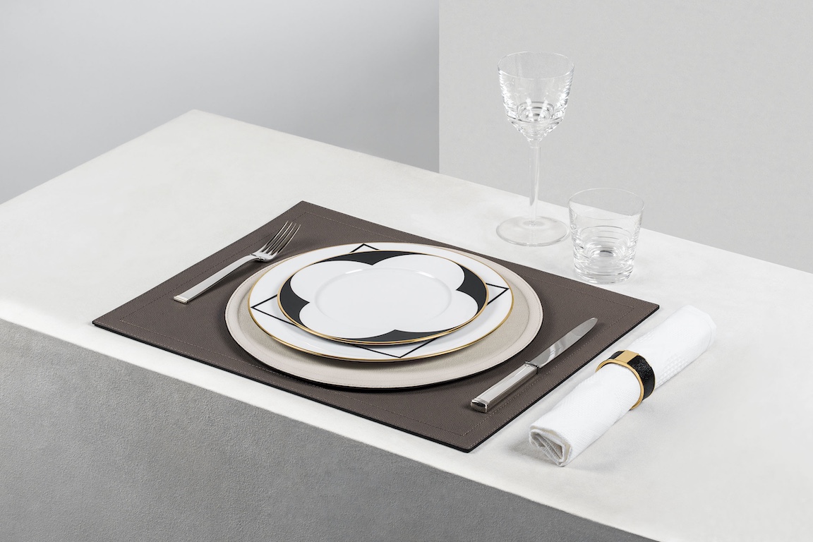 Giobagnara Leder Leather – Accessoires – Diese Accessoires von Giobagnara Leder Leather sind erhältlich bei Decoris Interior Design in Zürich mit Showroom am Bleicherweg – Innenarchitektur Zürich und Inneneinrichtung Zürich – Ihre Experten für Innenarchitektur, Planung, Bauleitung, Ausführung, Gestaltung