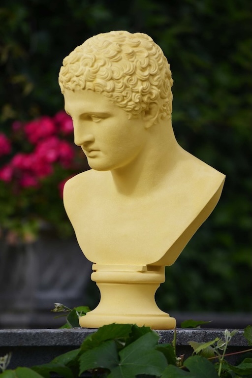 Haddonstone und Steinobjekte - Gartendekor – diese Steinobjekte von Haddonstone sind erhältlich bei Decoris Interior Design in Zürich mit Showroom am Bleicherweg - Innenarchitektur Zürich und Inneneinrichtung Zürich – Ihre Experten für Innenarchitektur, Planung, Bauleitung, Ausführung, Gestaltung