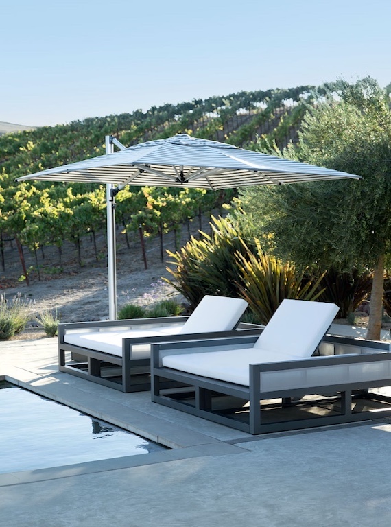 Janus et Cie Sonnenschirme - diese Sonnenschirme von Janus et Cie sind erhältlich bei Decoris Interior Design in Zürich mit Showroom am Bleicherweg - Innenarchitektur Zürich und Inneneinrichtung Zürich – Ihre Experten für Innenarchitektur, Planung, Bauleitung, Ausführung, Gestaltung