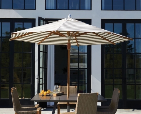 Janus et Cie Sonnenschirme - diese Sonnenschirme von Janus et Cie sind erhältlich bei Decoris Interior Design in Zürich mit Showroom am Bleicherweg - Innenarchitektur Zürich und Inneneinrichtung Zürich – Ihre Experten für Innenarchitektur, Planung, Bauleitung, Ausführung, Gestaltung