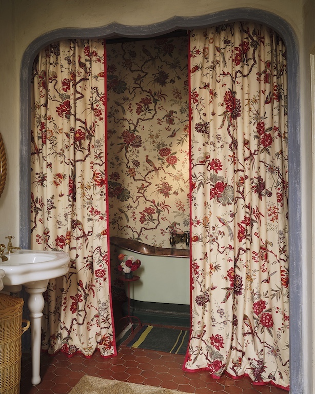 Manuel Canovas Stoffe – Diese Stoffe von Manuel Canovas Venezia sind erhältlich bei Decoris Interior Design in Zürich mit Showroom am Bleicherweg - Innenarchitektur Zürich und Inneneinrichtung Zürich – Ihre Experten für Innenarchitektur, Planung, Bauleitung, Ausführung, Gestaltung