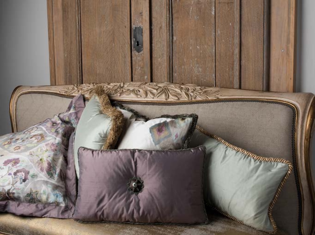 Massant Möbel – Diese Möbel von Massant sind erhältlich bei Decoris Interior Design in Zürich mit Showroom am Bleicherweg - Innenarchitektur Zürich und Inneneinrichtung Zürich – Ihre Experten für Innenarchitektur, Planung, Bauleitung, Ausführung, Gestaltung