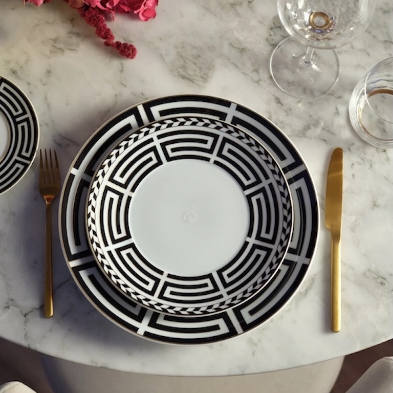 Meissen Porzellan Manufaktur – Geschirr – Dieses Geschirr von Meissen Porzellan Manufaktur ist erhältlich bei Decoris Interior Design in Zürich mit Showroom am Bleicherweg – Innenarchitektur Zürich und Inneneinrichtung Zürich – Ihre Experten für Innenarchitektur, Planung, Bauleitung, Ausführung, Gestaltung