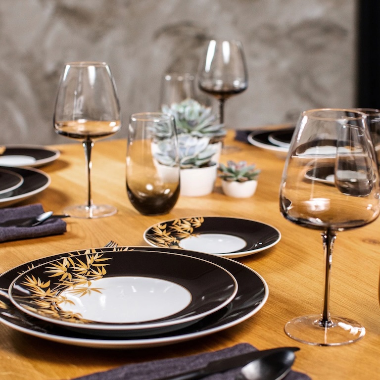 Meissen Porzellan Manufaktur – Geschirr – Dieses Geschirr von Meissen Porzellan Manufaktur ist erhältlich bei Decoris Interior Design in Zürich mit Showroom am Bleicherweg – Innenarchitektur Zürich und Inneneinrichtung Zürich – Ihre Experten für Innenarchitektur, Planung, Bauleitung, Ausführung, Gestaltung