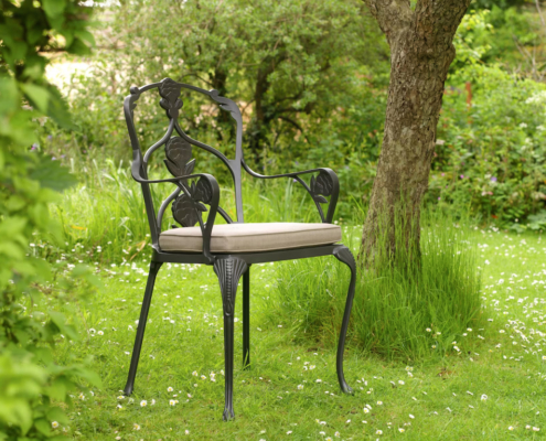 Oxley's Gartenmöbel - diese Gartenmöbel von Oxley's sind erhältlich bei Decoris Interior Design in Zürich mit Showroom am Bleicherweg - Innenarchitektur Zürich und Inneneinrichtung Zürich – Ihre Experten für Innenarchitektur, Planung, Bauleitung, Ausführung, Gestaltung