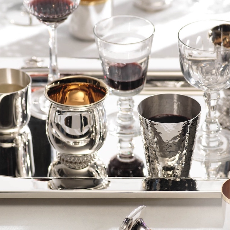 Robbe und Berking Bar-Kollektion – Diese Bar-Kollektion von Robbe und Berking ist erhältlich bei Decoris Interior Design in Zürich mit Showroom am Bleicherweg – Innenarchitektur Zürich und Inneneinrichtung Zürich – Ihre Experten für Innenarchitektur, Planung, Bauleitung, Ausführung, Gestaltung