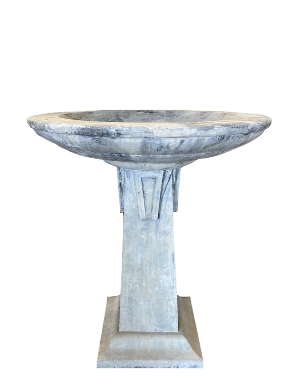 Steinbrunnen und Gartendekor – diese Stein-Brunnen und Gartendekore sind erhältlich bei Decoris Interior Design in Zürich mit Showroom am Bleicherweg - Innenarchitektur Zürich und Inneneinrichtung Zürich – Ihre Experten für Innenarchitektur, Planung, Bauleitung, Ausführung, Gestaltung